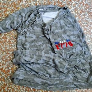 4th of July hand embrodiered, red, white and blue, Mudd shirt sz small camo.